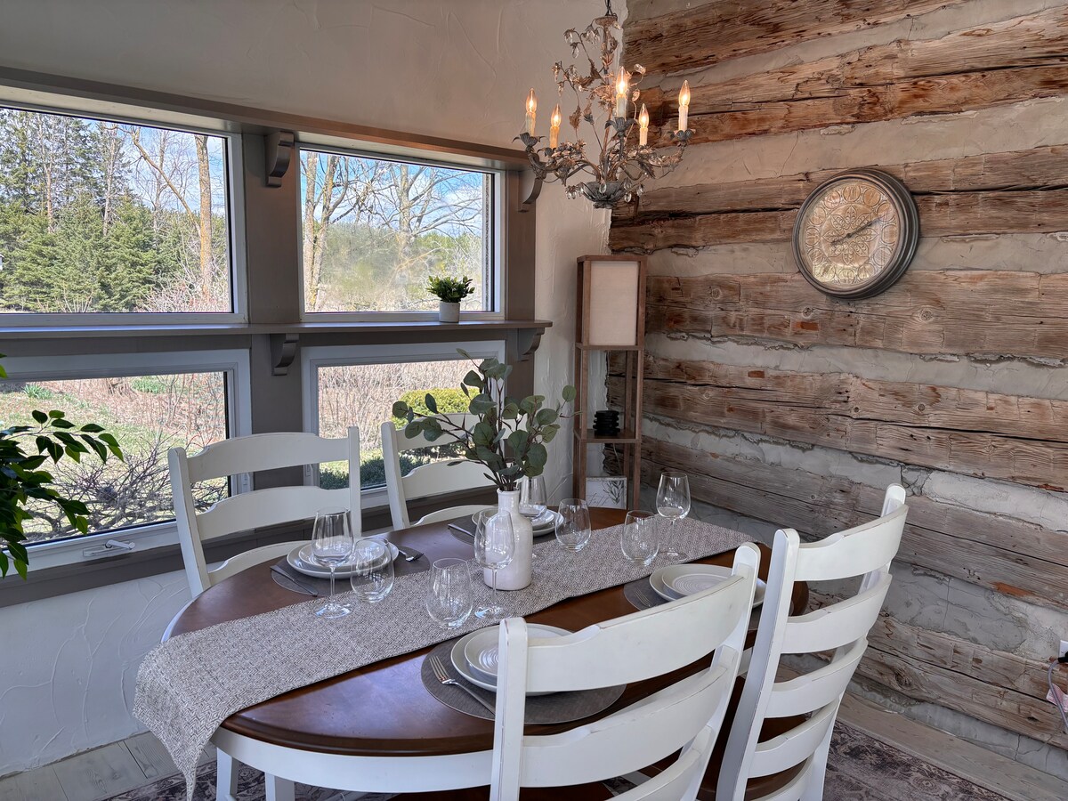 Maple Lane cabin room