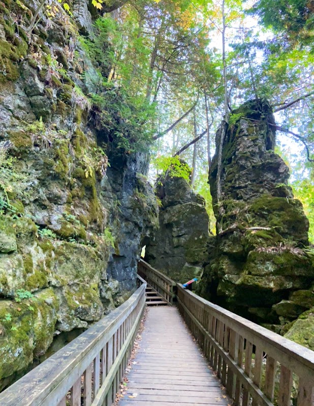 Mono Cliffs Provincial Park